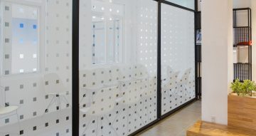 Αυτοκόλλητα Αμμοβολής - Αυτοκόλλητο αμμοβολής για meeting room με τετράγωνα πλαίσια