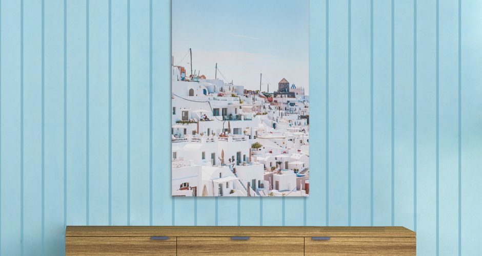 canvas - Άσπρα σπίτια στην πλαγιά της Σαντορίνης