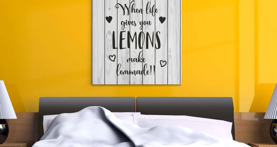 VINTAGE - Quote σε φόντο σανίδας - When life gives you lemons...