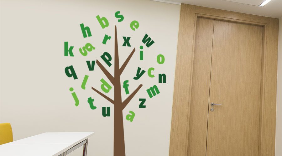 Αυτοκόλλητα Τοίχου - Δέντρο με Αλφάβητο
