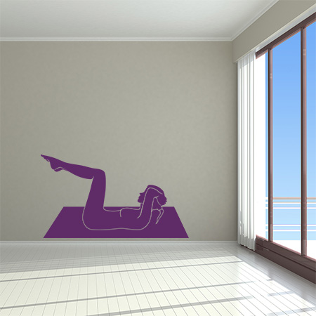 Yoga - Pilates - Κοπέλα γυμνάζεται σε στρώμα
